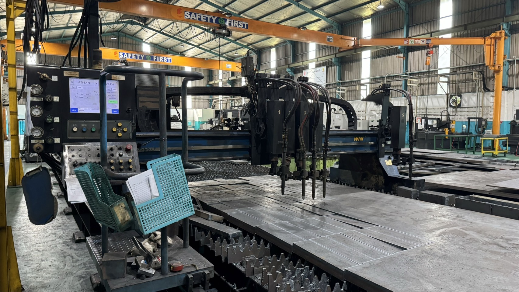 溶断加工機